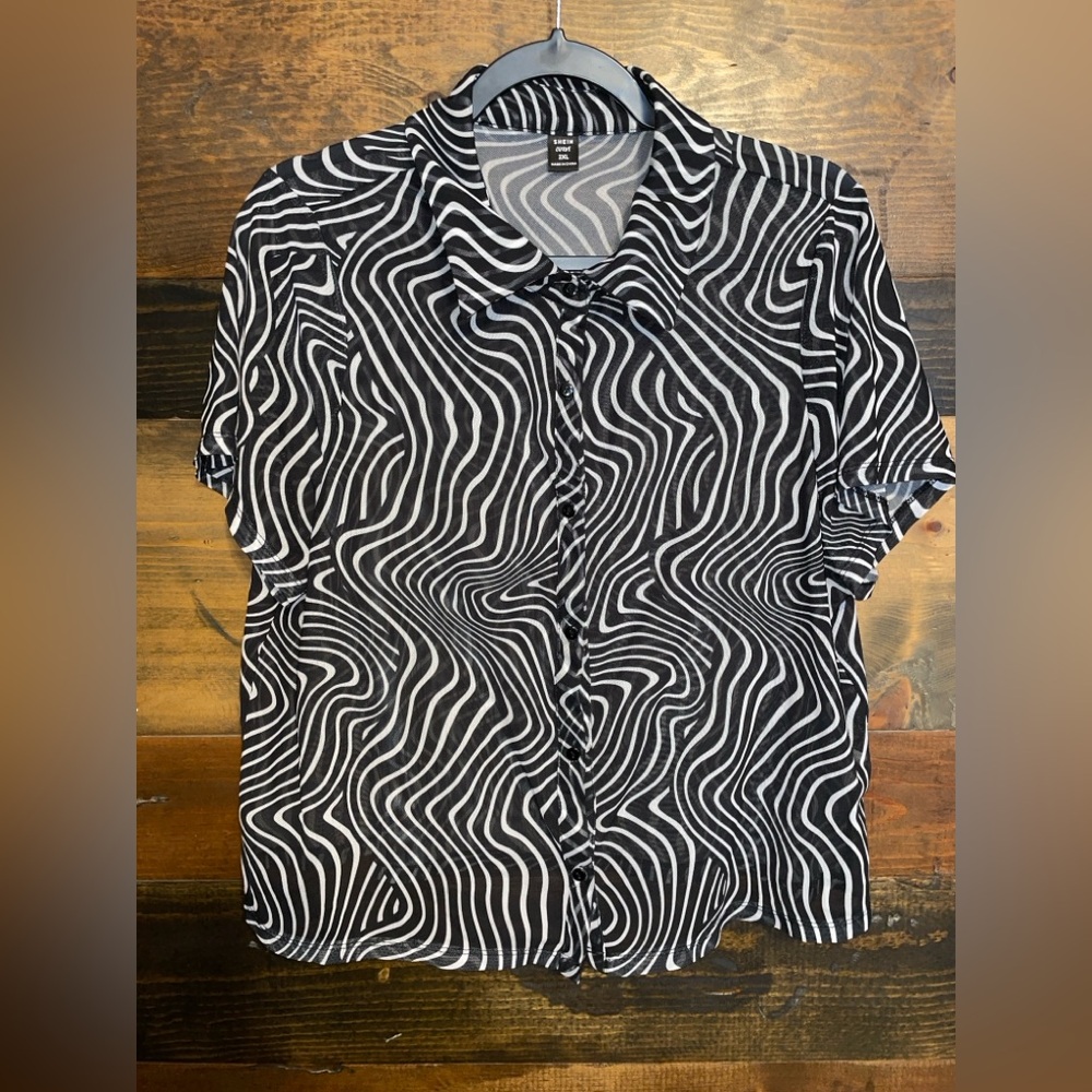 SHEIN Monochrome Wave Sheer Shirt